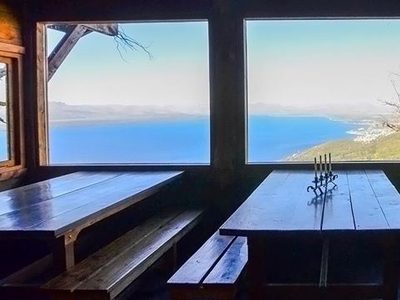 Refugio Berghof: Un balcón al Nahuel Huapi