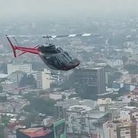 Helicóptero siniestrado en Coyoacán fue captado haciendo maniobras peligrosas en Reforma