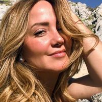 ¿QUÉ? Andrea Legarreta sorprendió a todos con esta cena de gala. ¿Y la cuarentena?