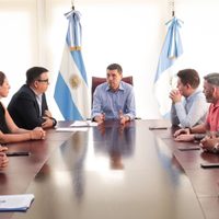 Koopmann presentó un proyecto para que 70% de los trabajadores de Vaca Muerta sean neuquinos