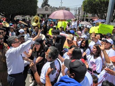 En Edomex, Monreal negó sentirse en desventaja por la amistad de Sheinbaum con Delfina