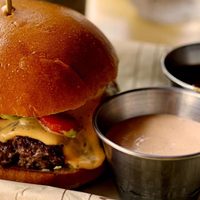 Tomá nota: la receta secreta de la salsa Big Mac con pocos ingredientes y el mismo sabor que la original