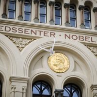El Nobel se dispone a reconocer los esfuerzos de paz en tiempos de pandemia