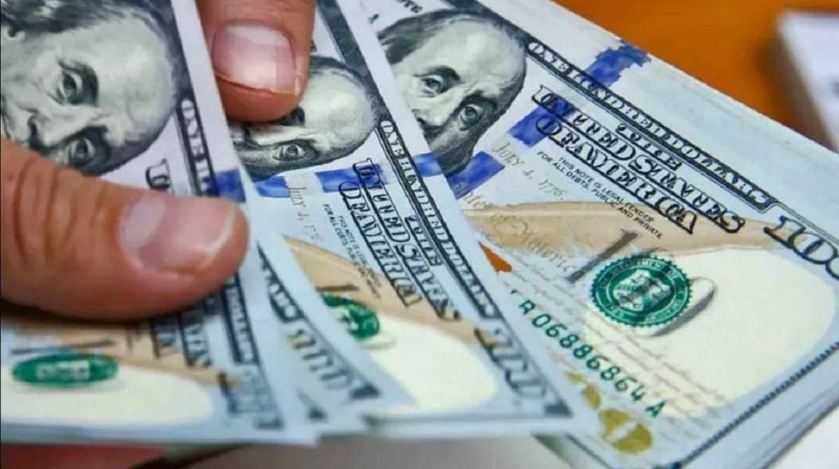 El dólar paralelo perforó el techo de $430 este jueves. Fuente: (Instagram)