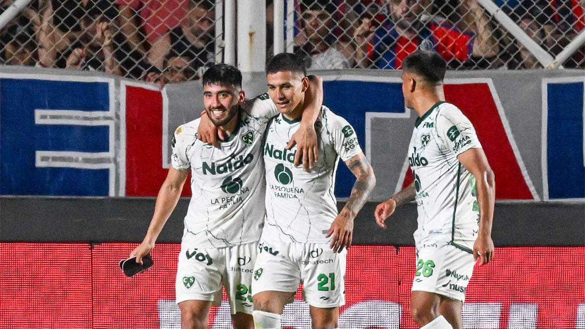 Sarmiento festejo con un gol a los 48 del ST