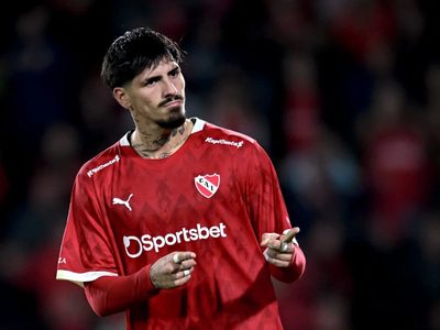 En Independiente no existe la paz: la grave denuncia de Bragantino a la FIFA por Lomónaco