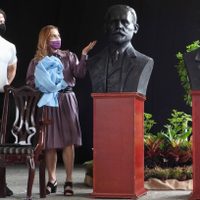 Beatriz Gutiérrez acude a homenaje de aliado de Madero en Costa Rica