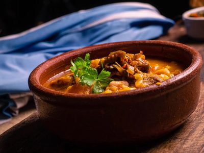 Locro para el 25 de mayo: la receta exprés de solo 3 pasos