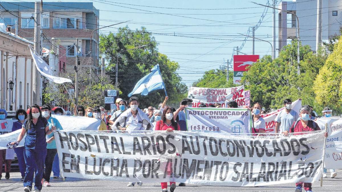 Movilización de trabajadores de salud. Fuente: (Twitter)