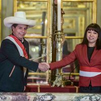 Pedro Castillo aumenta la presencia de las mujeres en el Gabinete de Perú a dos meses de asumir