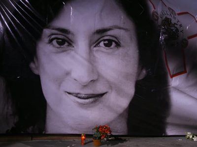 Dos hombres reciben cadena perpetua en Malta por suministrar bomba que mató a periodista