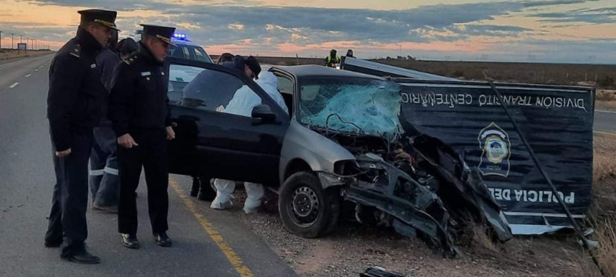 El conductor del auto, de 27 años, murió en el acto. Fuente (Policía de Neuquén)