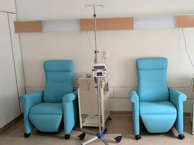 Mujer recibe quimioterapia durante años por un cáncer que no tenía; hospital enfrenta multa
