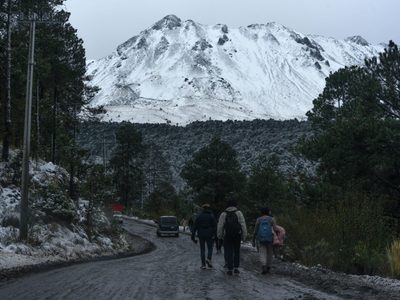 De lluvias a nieve: Masa de aire polar del frente frío 23 impactará el martes a estas entidades
