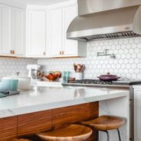 Decoración: opciones prácticas y divertidas para la pared más sufrida de la cocina
