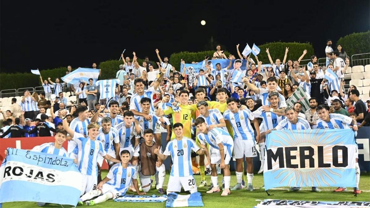 En familia. Así se juega el Sub 17 en Qatar y Argentina va