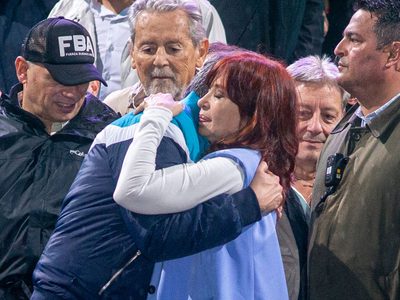 Cristina Kirchner recibe el nuevo año internada y crece la inquietud por su estado de salud