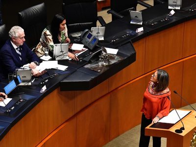 Morena exhorta a Creel a que pida licencia como diputado; el panista reta a que lo remuevan