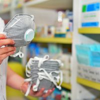 Crisis del coronavirus: las farmacias piden "que eviten ir a comprar"