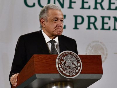 Tras explosión en Xochimehuacán, AMLO anuncia número y página para denunciar huachicol