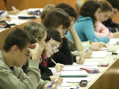 Atención estudiantes de Neuquén: interesantes becas de Pan American Energy