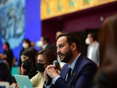 Gobierno de AMLO espió con Pegasus a Agustín Basave; Apple le alertó