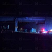 Violencia escala en Culiacán con cuerpos colgados y una camioneta con 16 personas sin vida