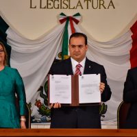 Javier Duarte promulga reforma que quita fuero al gobernador...  cuando ya se va