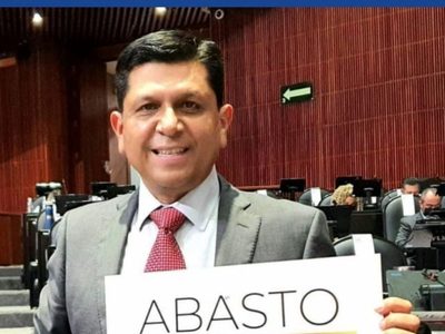 Diputado Gustavo Macías acusa que fue doble víctima del fallecido empresario Luis Espinoza (video)