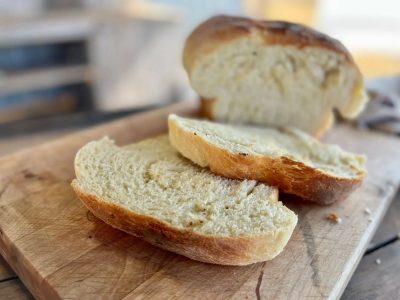 Si el pan casero siempre te queda gomoso o apelmasado, esta es la receta definitiva para hacerlo como un verdadero chef