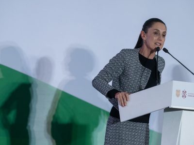 Sheinbaum criticó al INE por ocultar encuesta que revela apoyo a la reforma electoral de AMLO