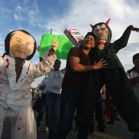 Pide "El Bronco" a profesores no parar el viernes; advierte descuentos