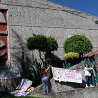 Poetas, narradoras, académicas y activistas exigen la destitución de Paco Ignacio Taibo del FCE