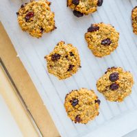 Galletitas de vainilla con arándanos sin gluten: perfectas para la merienda matera de este finde