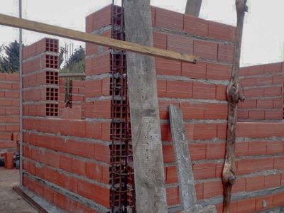Neuquén confirmó el financiamiento para reiniciar obras de viviendas en 26 localidades de la provincia