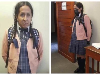 Un hombre de 42 años se disfraza de colegiala para fotografiar a estudiantes