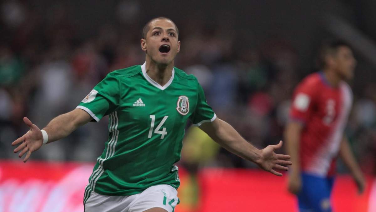 Chicharito con la selección