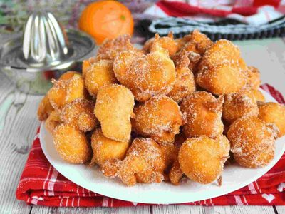 Buñuelos dorados y livianos: la receta ideal para disfrutar a la hora de la merienda