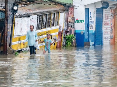 República Dominicana cierra escuelas y oficinas en previsión a llegada de tormenta Franklin