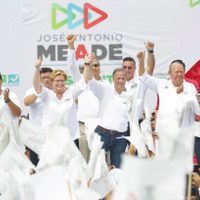 Entre elogios a Romero Deschamps, Meade pide apoyo de tabasqueños