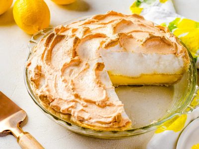 Receta fácil de lemon pie: con base crocante, relleno cremoso y merengue dorado que se roba todas las miradas