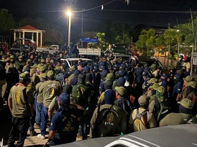 Policías comunitarios de Guerrero se levantan en armas tras emboscada que dejó 13 agentes muertos