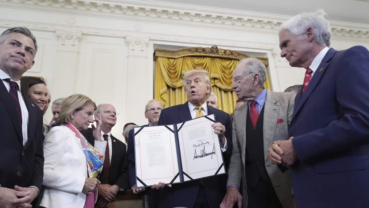 Trump firmó la ley en la Casa Blanca