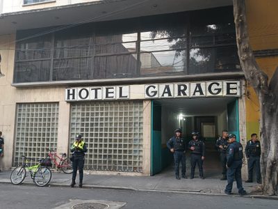 Asaltan y balean a extranjera afuera de un hotel en el Centro Histórico de la CDMX