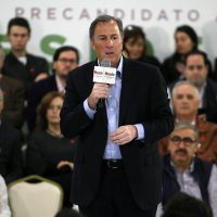 En Monterrey, Meade propone mejorar sueldos a maestros