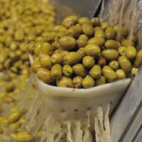 Si amás las aceitunas, conocé este macabro dato para poder escoger las más sanas en el supermercado