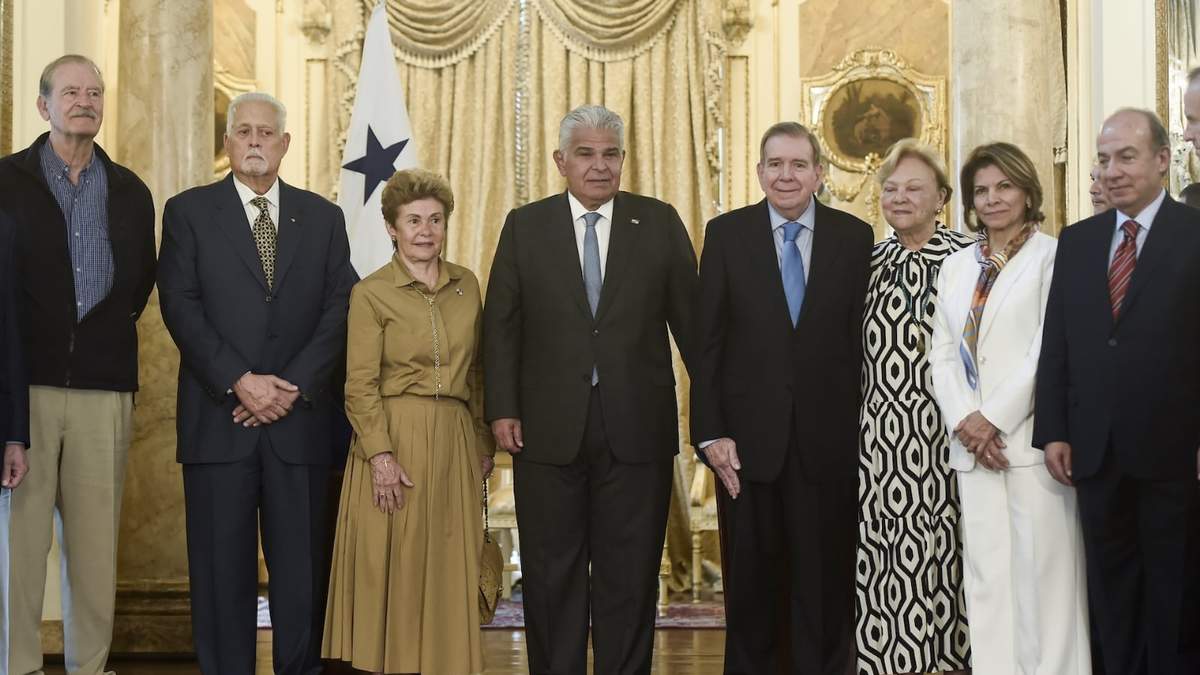 Vicente Fox, Ernesto Pérez Balladares, Mireya Moscoso, José Raúl Mulino, Edmundo González y su esposa Mercedes López; Laura Chinchilla y Felipe Calderón