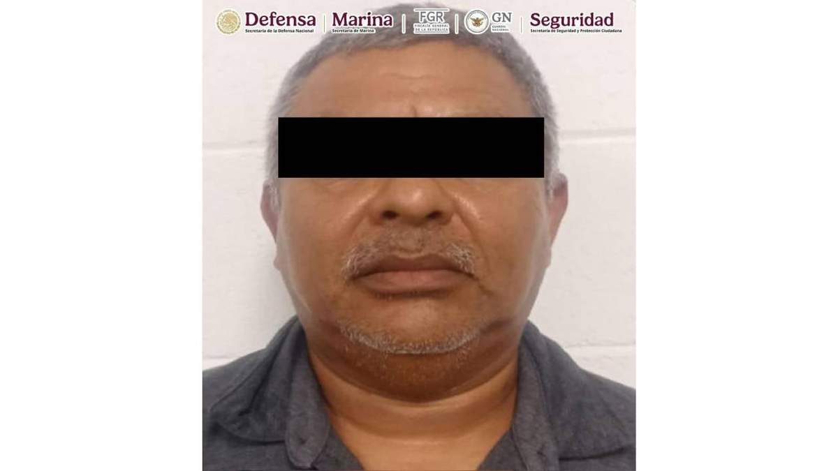 Leonardo Arturo Leyva Ávalos "El Carnal", exdirector general de la Policía Estatal de Tabasco y presunto segundo al mando de La Barredora, detenido en Tuxtla Gutiérrez, Chiapas