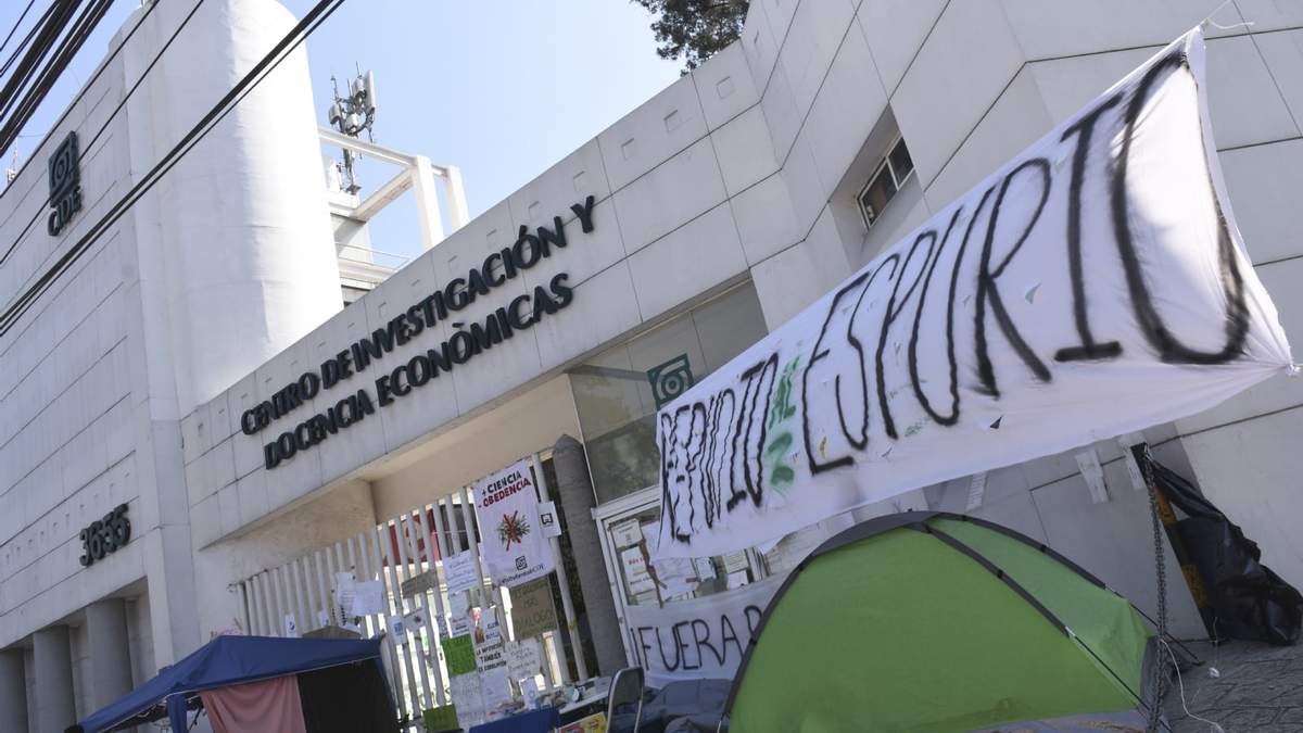 Paro de estudiantes en el CIDE