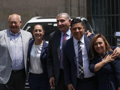 Gobernadores de Morena llegan a Palacio Nacional; “pudiera darse” un mensaje de AMLO